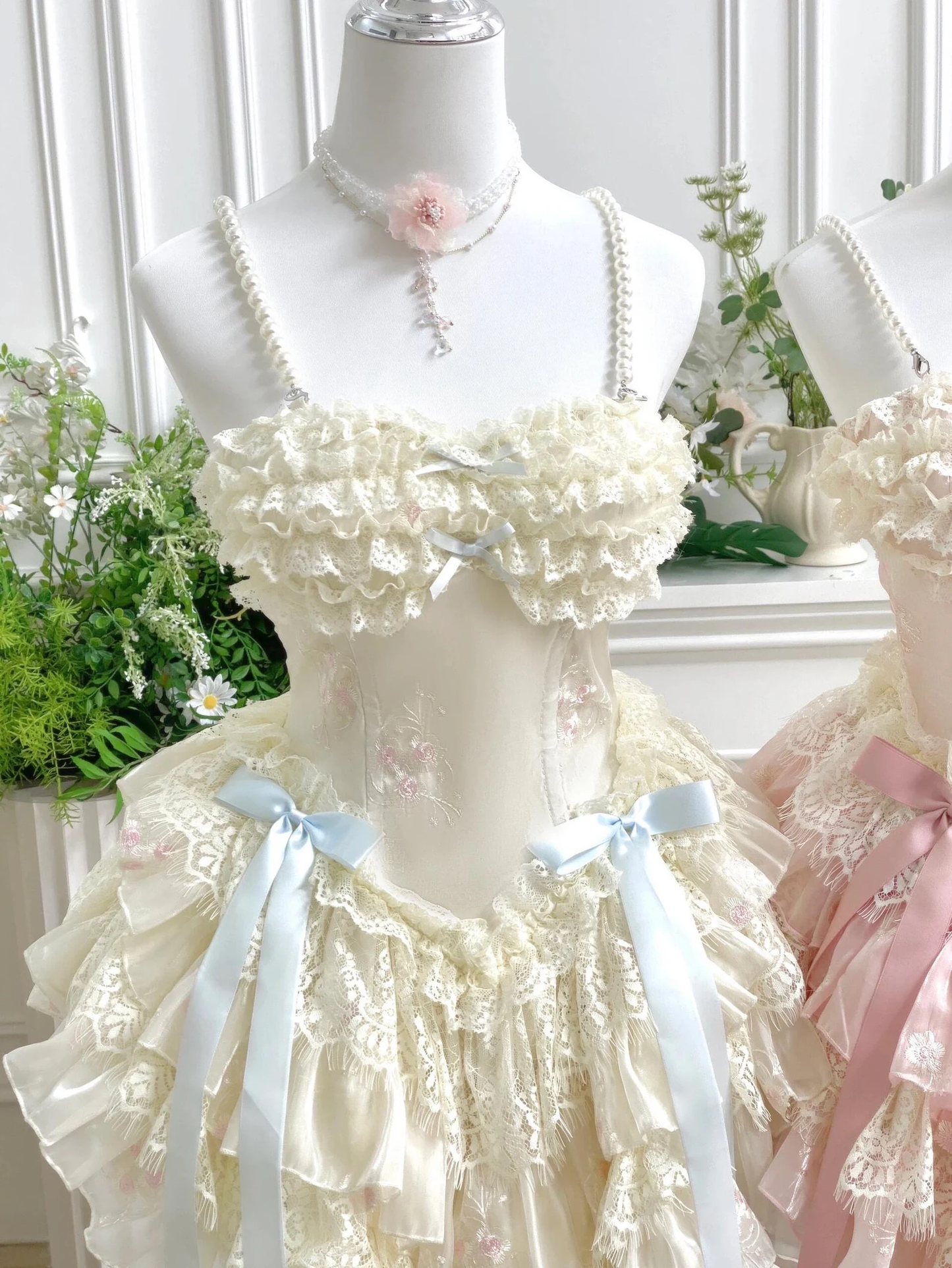 Creamy Lace Marie Antoinette Style Short Dress