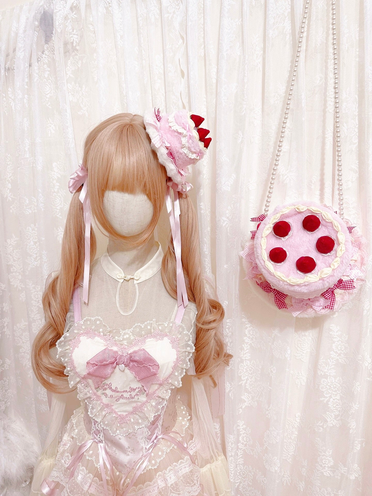 ♡ Strawberry Cake ♡ - Handmade Bag