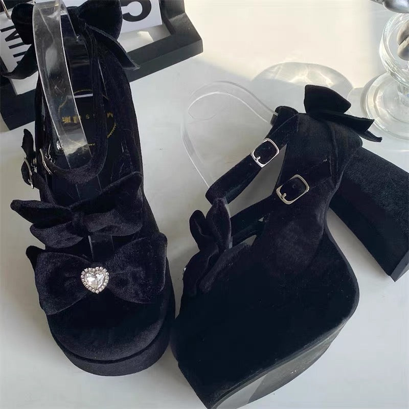 ♡ Girl Tina ♡ - Velvet High Heels