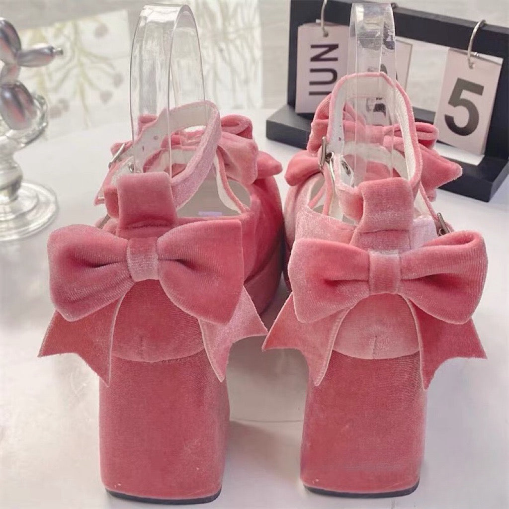 ♡ Girl Tina ♡ - Velvet High Heels