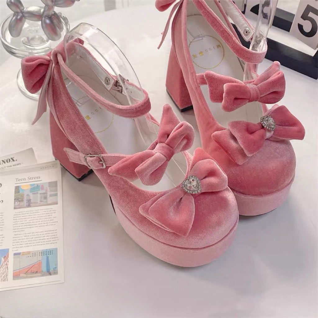 ♡ Girl Tina ♡ - Velvet High Heels