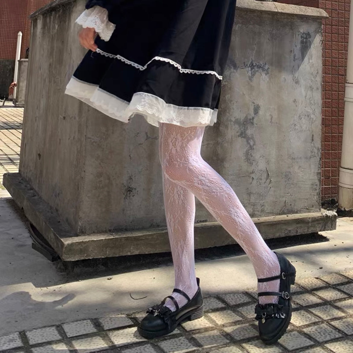 โก Rose Fishnet Tights โก