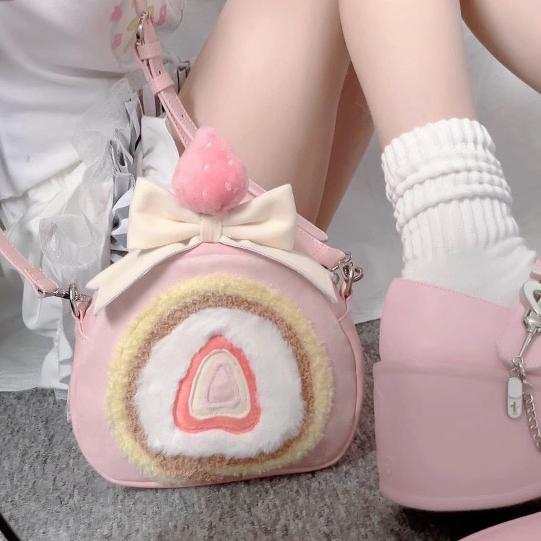 ♡ Strawberry Roll Bag ♡