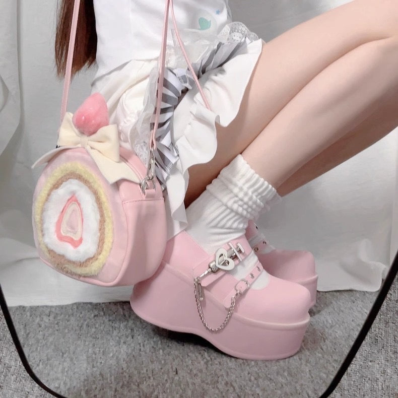 ♡ Strawberry Roll Bag ♡