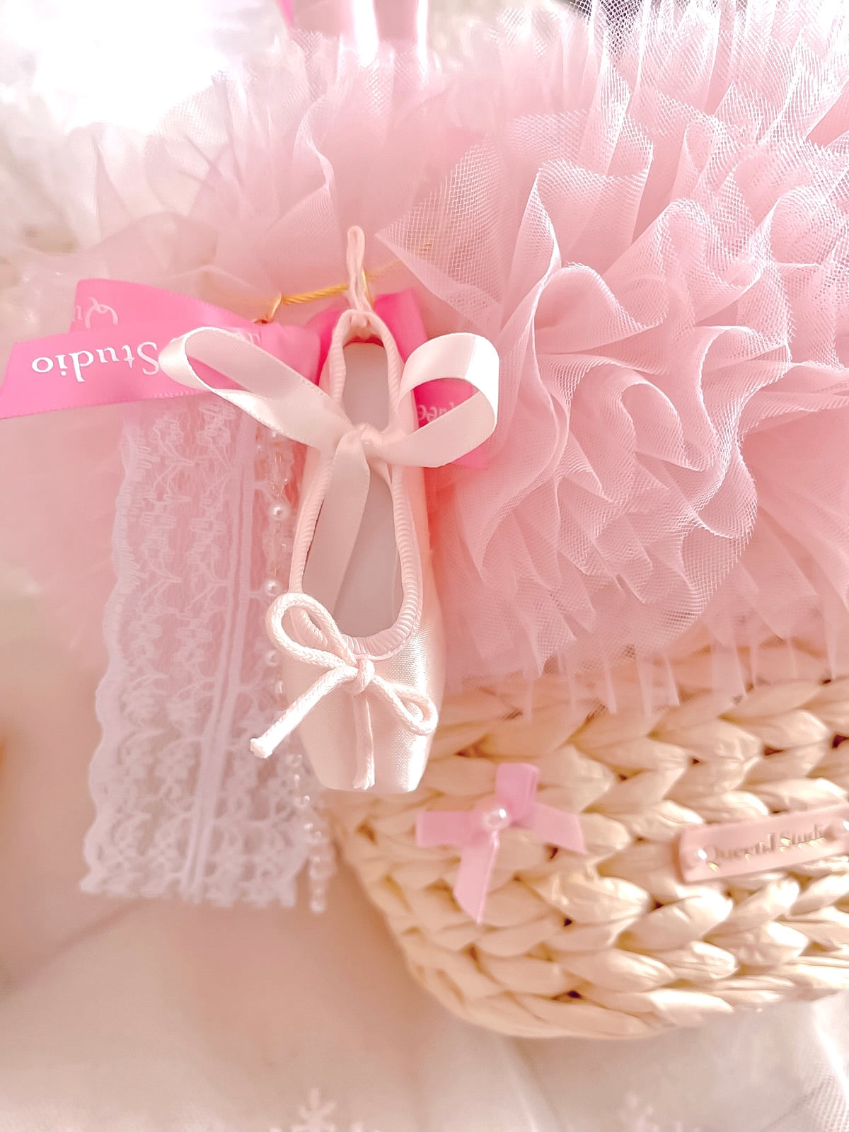♡ Fairy Floss ♡ - Ballet Ruffle Straw Bag