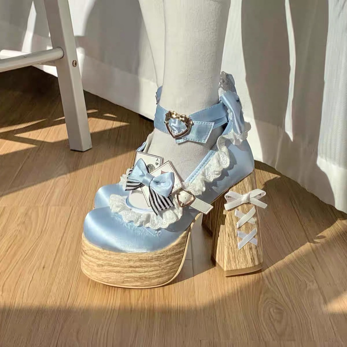 ♡ Alice's Wonderland ♡ - Dolly Heels