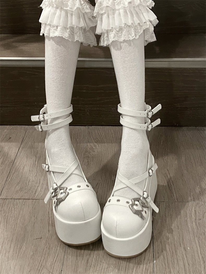 ♡ Маленький демон ♡ - Туфли на платформе Dolly