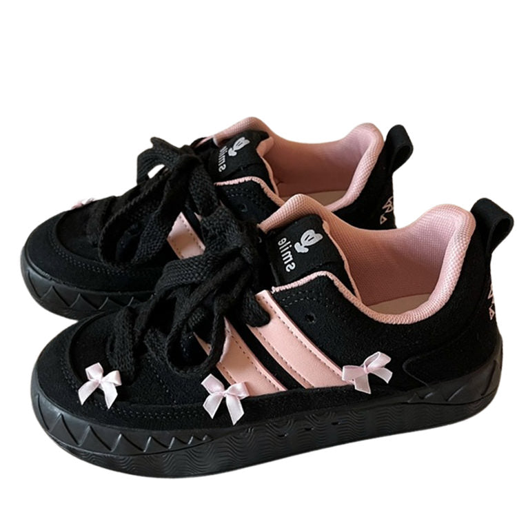 Sneakers Coquette con fiocco rosa estetico